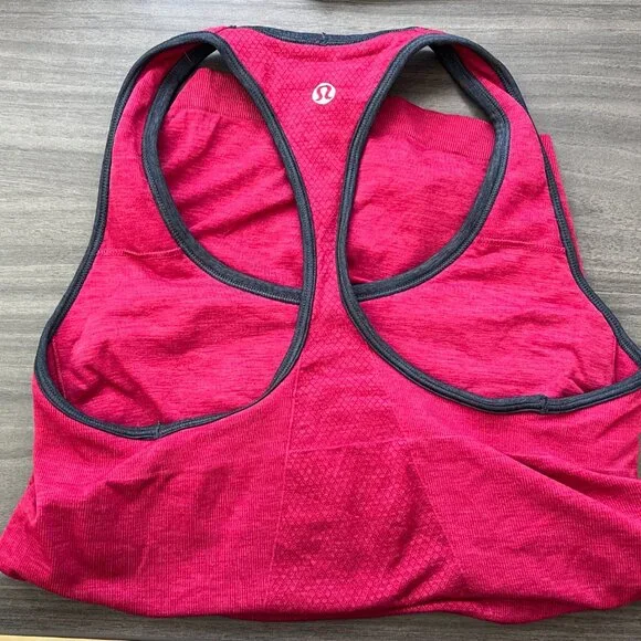 Lululemon Workout Tank Top - Picture 4 of 4